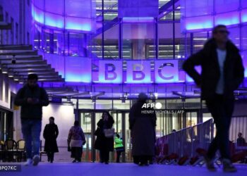 ‘BBC Must Fight’, Says Outgoing Chief As Trump Threatens $1bn Lawsuit Over ‘Misleading Edit’