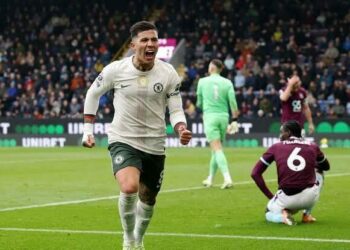 Chelsea Cruise Past Burnley To Go Second In Table