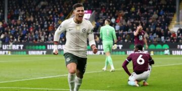 Chelsea Cruise Past Burnley To Go Second On EPL Table
