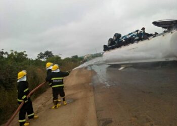Firefighters Avert Disaster As Petrol Tanker Tumbles In Kwara