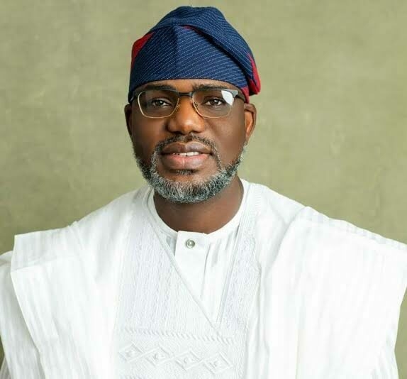 Tinubu’s Aide Fetes Vulnerable Persons In Oyo 1 An aide to President Bola Tinubu Dr Abisoye Fagade