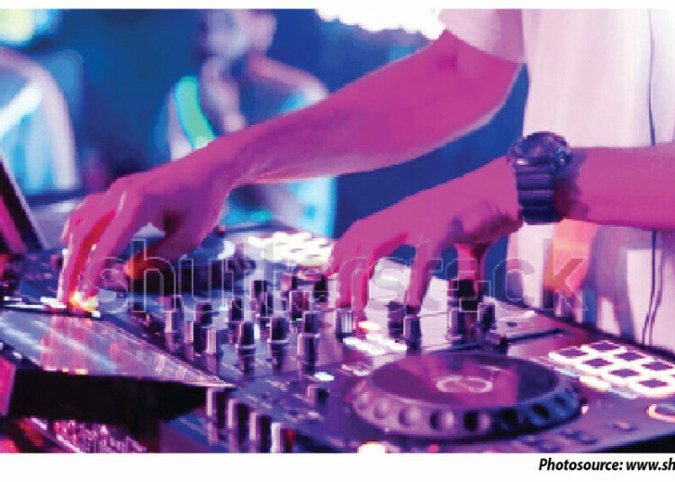 Festive Beats, Big Profits: Making Money As A DJ During Yuletide 1 DJ