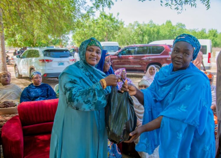 PICTORIAL: Kebbi First Lady Donates ₦5m, Bags Of Rice To Police Widows For Christmas 1 Kebbi First Lady Donates ₦5m4