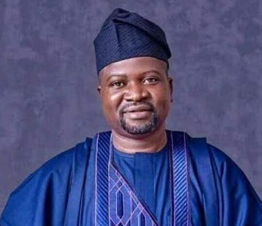 Kogi Commissioner Empowers 100 Residents 1 Kogi State commissioner of Finance Budget and Economic Planning Chief Mukadam Asiwaju Asiru Idris
