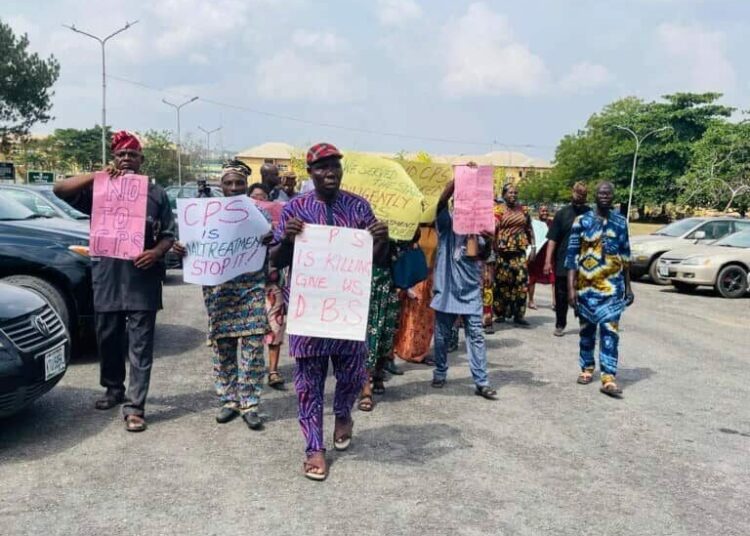 Ogun Retirees Protest, Demand Suspension Of Contributory Pension Scheme 1 Ogun Retirees Protest Demand Suspension Of Contributory Pension Scheme