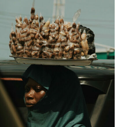 Hustle & Grace: Lagos Street Life Through The Lens Of Gabriel Otu 2 PICS e1766605774790