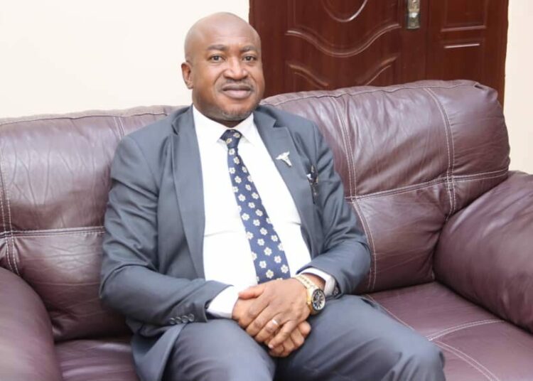 Fawehinmi Assumes Duty As 8th VC Of Yakubu Gowon Varsity In Abuja 1 Professor Hakeem Babatunde Fawehinmi on Thursday formally assumed duty as the 8th substantive Vice Chancellor of the Yakubu Gowon UniversitY