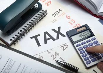 Billionaire Seeks Higher Tax On Rich 