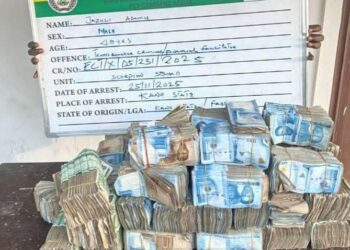 PICTORIAL: FCT Police Arrest Notorious Car-snatching Syndicate, Recover 6 Vehicles, ₦15m Cash