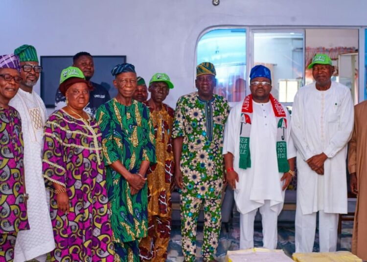 2027: Ajadi Visits Iseyin PDP Leaders, Urges Continuity, Party Unity 1 ajadi