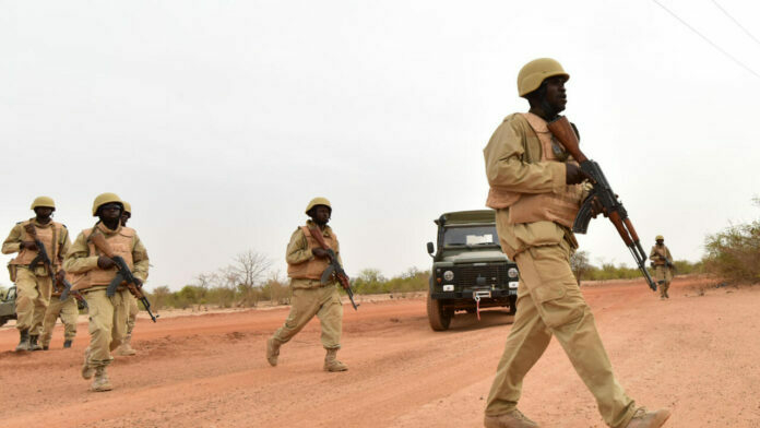 Nigeria Steps Up Efforts For Release Of Detained Plane, Soldiers In Burkina Faso 1 Soldiers from Burkina Faso take part in a training with Austrian army instructors at the Kamboinse - General Bila Zagre military camp near Ouagadougo in Burkina Faso on April 13, 2018. - Some 1,500 African, American and European troops began maneuvers in Burkina Faso, western and northern Niger on April 12 to exercise against the terrorist threats hovering over these regions. (Photo by ISSOUF SANOGO / AFP)
