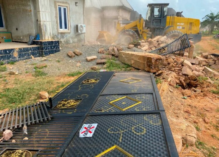 Edo Government Demolishes Properties Linked To Cultists 1 cb09e5cd eef5 4ef3 8f01 9634bfaa62dd