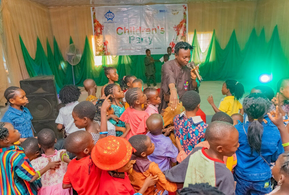 Segilola Resources Closes A Year of Impact With Christmas Celebration For Host Communities 2 srol1