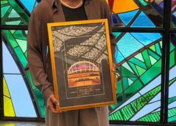 Adekunle Gold Makes History As First Artiste To Sell Out Wole Soyinka Centre In Lagos