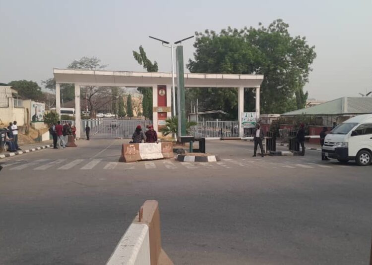 JUST-IN: FCT Workers Begin Strike, Shut Down FCTA, FCDA Headquarters 1 FCT