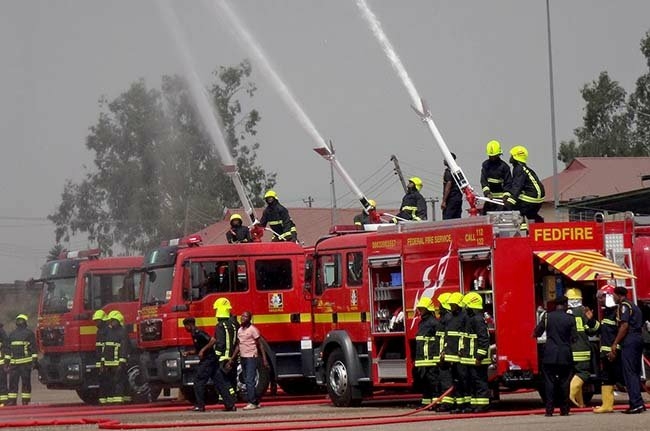 Midnight Inferno Razes Laboratory Building At Plateau Health College 1 Federal Fire service