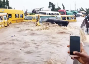 Commuters Stranded As Flooding Triggers Traffic Gridlock On Major Lagos Roads