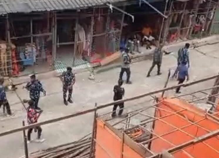 Security Agencies Barricade Onitsha Main Market To Enforce Soludo’s Closure Order 1 Security Agency