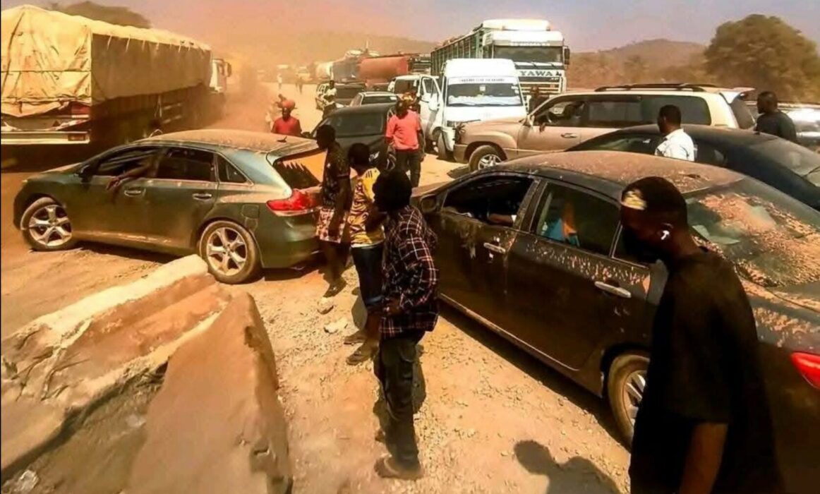 Outrage On Abuja–Lokoja Highway As 3-day Gridlock Leaves Commuters Stranded