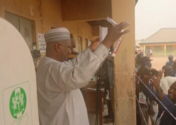 FCT Polls: APC Candidate Votes At U.B.E Primary School Gwagwalada