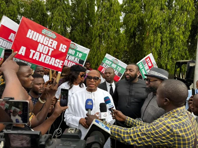 'Someone Took His Medical Doctor-Son To Protest Ground Without Equipment', Wike Mocks Amaechi 1 wike amaechi son protest