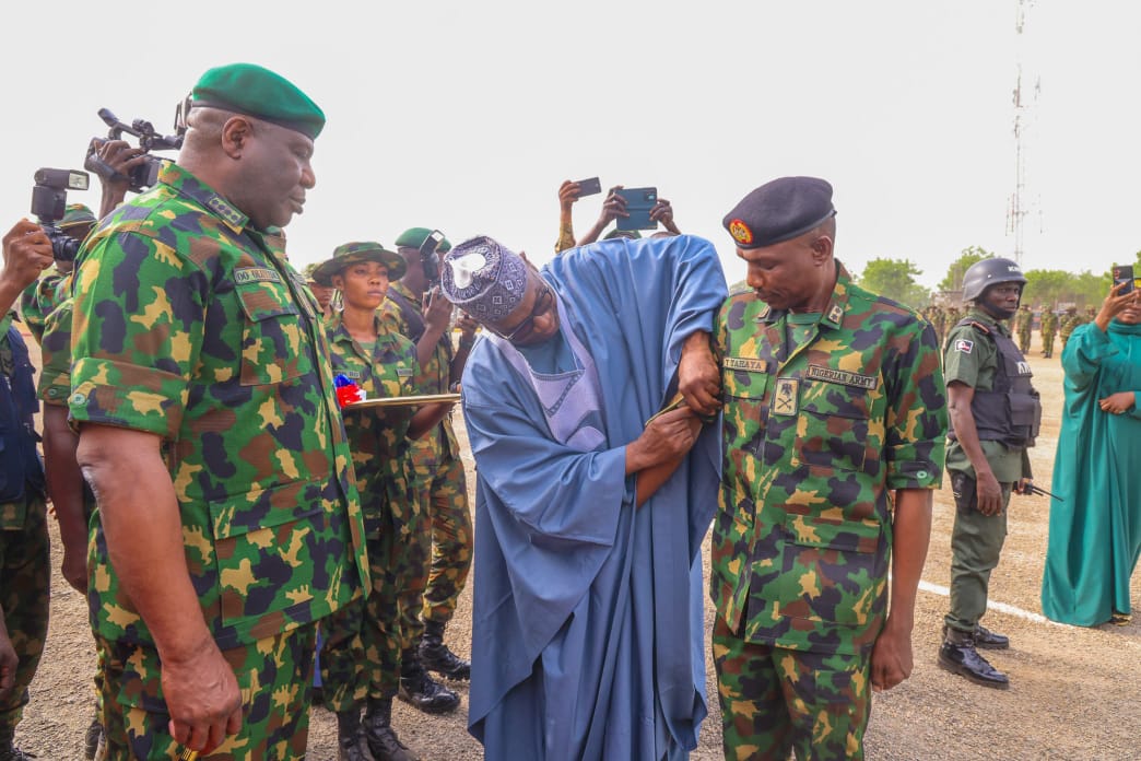 CDS Visits Kwara, Warns Terrorists In North-Central