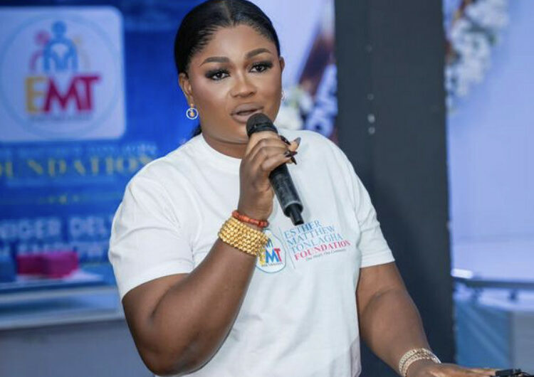 Philanthropist Donates Items, Cash To Patients 1 Florence Tonlagha