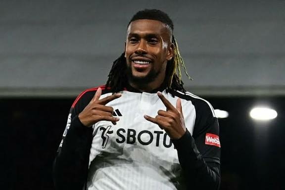 “We Have To Keep Our Heads Up”: Iwobi Insists Fulham Will Keep Fighting Despite Poor Run 1 Iwobi 2