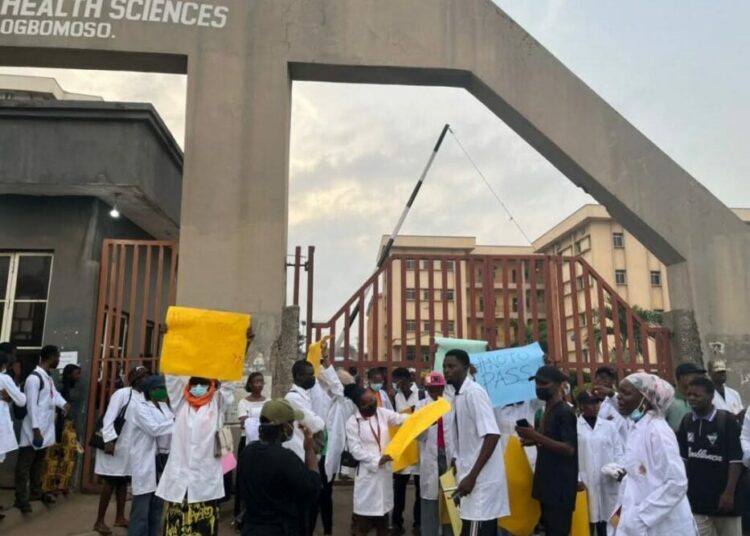LAUTECH Medical Students Protest Inter-Faculty Transfer Of Anatomy Department 1 Lautech