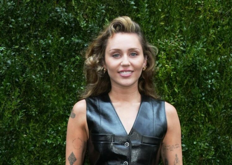 Miley Cyrus Set To Return For ‘Hannah Montana’ 20th Anniversary Special 1 Miley Syrus