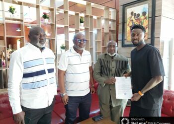 Super Eagles Captain, Wilfred Ndidi, Sets To Bid Farewell To Father In Delta
