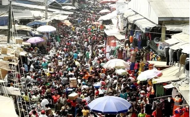 Sit-At-Home: Onitsha Main Market Traders Reopen Shops Amidst Tight Security 1 Onitsha Main Market Traders