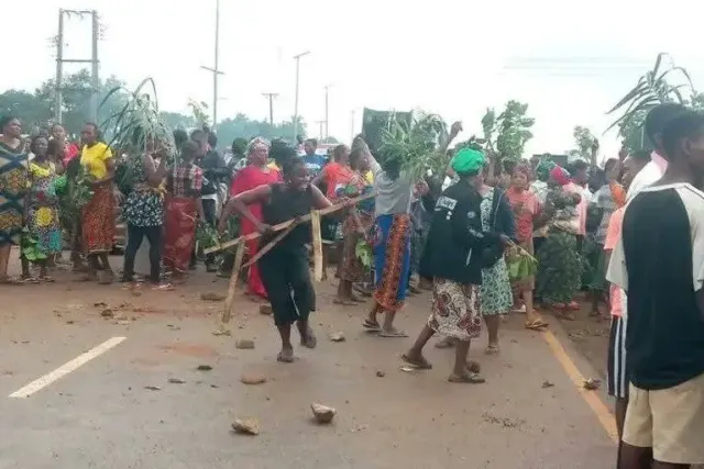 Plateau Youths Protest Rising Insecurity, Incessant Killings 1 Plateau Youths Block Highway Over Killing Of Community Members
