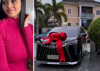 ‎Actress Regina Daniels Acquires New Car ‎GAC GS3