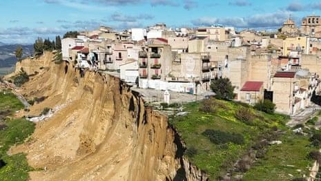 Firefighters Rescue 400 Rare Library Books In Sicily 1 SICILY