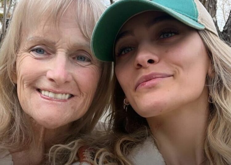 Michael Jackson's Daughter, Paris Jackson, Reunites With Mom Debbie Rowe In Rare Family Photos 1 WhatsApp Image 2026 02 27 at 23.37.24 1