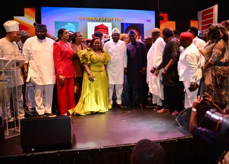Cross River State governor, His Excellency, Governor Bassey Edet Otu, flanked by the Chairman of The Sun Newspaper Publishing Limited, Miss Neya Kalu, Senator Dame Florence Ita-Giwa (left), Distinguished Senator Jarigbe Agom Jarigbe (right) and other state’s dignitaries at the occasion which held at the Eko Hotels, Victoria Island, Lagos on Saturday, January 31.
