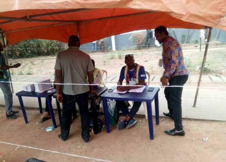 FCT Polls: Voter Apathy Hits AMAC, Officials Beg Citizens To Vote 1 hmmmm2
