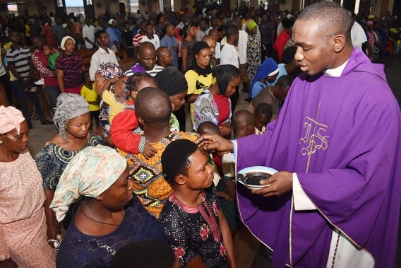 Catholics Enter An Intense Period of Prayer: A Practical Guide To A Fruitful Lent 1 lent