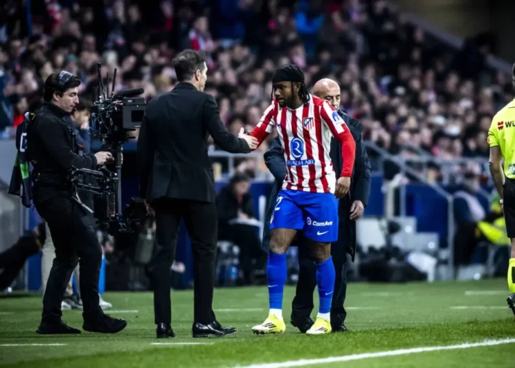 Atletico Coach Hails Lookman's Goal-Scoring Instinct, Urges Defensive Improvement 1 lookman-simeone