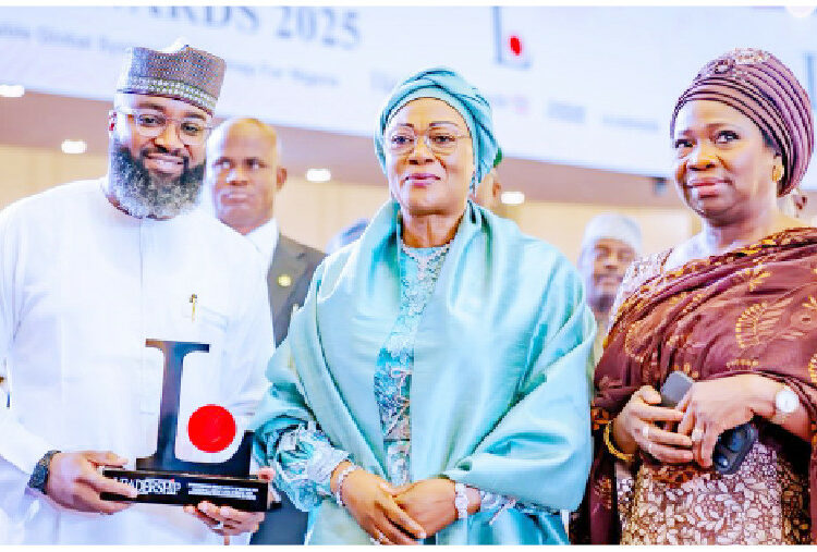 LEADERSHIP Award Strengthens Resolve For Clean Energy, Green Tech Investments – NASENI 1 L-R: Executive vice chairman/chief executive of NASENI, Khalil Suleiman Halilu; first lady of the Federal Republic of Nigeria, Senator Oluremi Tinubu and the chairman and chief executive officer of Nigerians in Diaspora Commission (NiDCOM), Senator Abike Dabiri-Erewa at LEADERSHIP Conference and Awards Ceremony in Abuja on Thursday. PHOTO: NASENI
