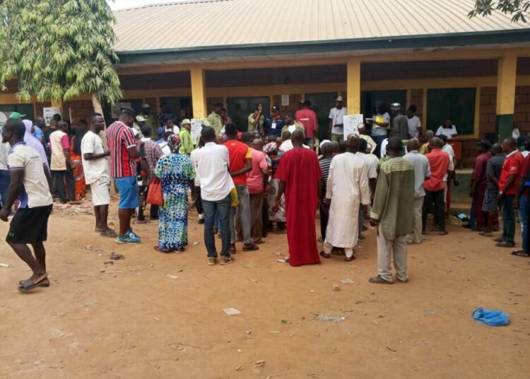 FCT Polls: Low Turnout, Allegations Of Inducement At Lugbe Polling Unit 007 1 voters