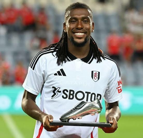 Iwobi Attributes Fulham Success To Okocha's 'Express Yourself' Mantra 1 ALEX