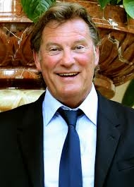 Hoddle Offers Himself To Save Spurs From Relegation 1 COACH