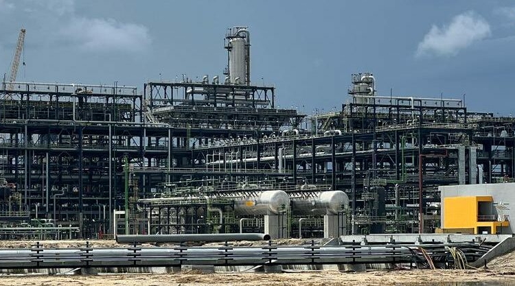 NMDPRA Suspends Petrol Imports As Dangote Refinery Boosts Supply 1 Fwp8AI2X0AQocvc e1684743372477