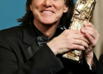 Jim Carrey’s Paris Honour Award Appearance Ignites New Face And Clone Conspiracy Rumours