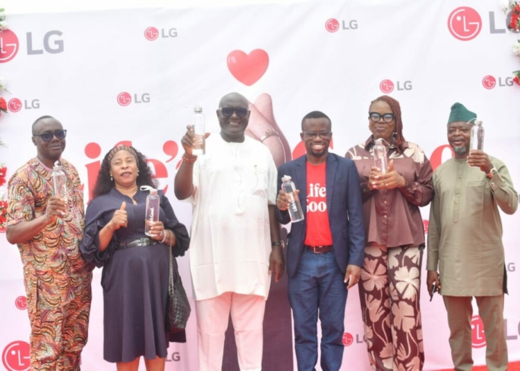 LG Electronics Donates Solar-powered Borehole To College Of Education, Warri 1 LG
