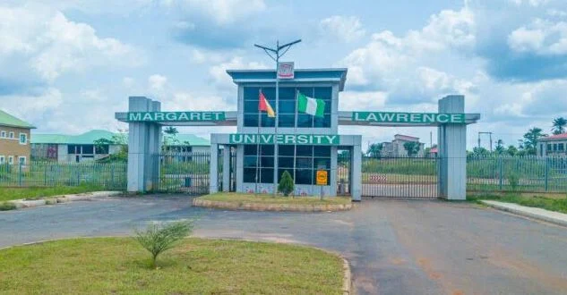 Margaret Lawrence Varsity Matriculates 272 Students 1 Margaret Lawrence varsity