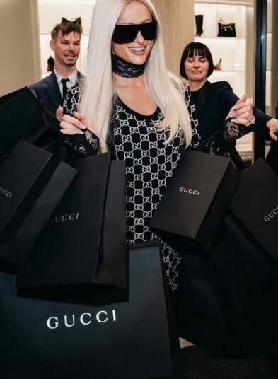 Paris Hilton Goes On Shopping Splurge During Milan Fashion Week, Little Over A Week After Husband Re-proposes 1 Paris Hilton