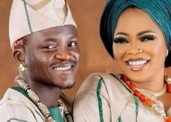 Portable Shares Video Of Pregnant Wife, Says His Joy Is Coming